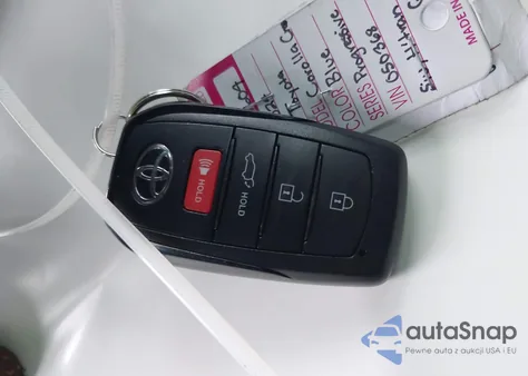 2024 Toyota Corolla Cross Hybrid Xse z USA, uszkodzony, nr VIN 7MUFBABG2RV050368